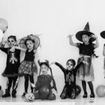 ハロウィンの折り紙、幼児や子ども向けの簡単な壁飾りの作り方【輪っかバージョン】 photo 0