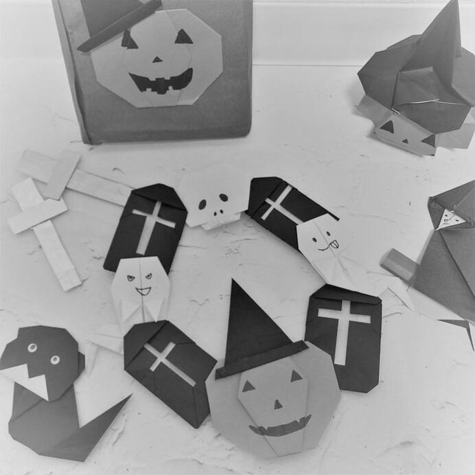 折り紙で作るハロウィンの切り絵。がいこつ・おばけ・かぼちゃの作り方♪ image 2